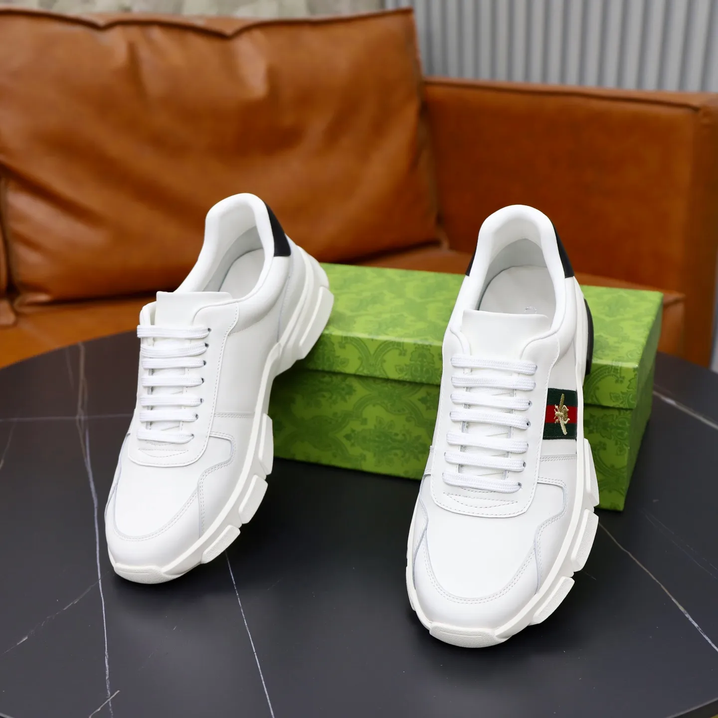 Ex-factory price: 540💰💰🙅‍♂️🙅‍♂️🙅‍♂️ Brand: GUCCI Standard code: 38-44 (45 customized) Grade: Same as the official website Material: Cowhide stitching Comfortable and breathable sheepskin lining Lightweight and wear-resistant sports outsole Style category: Men's fashionable casual shoes Running sports shoes Distinguished luxury brand elements Top luxury color: actual picture color